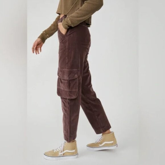 NEW FREE PEOPLE Cotton HARD CRUSHING PLUSH cargo pants 492SN - Picture 3 of 10